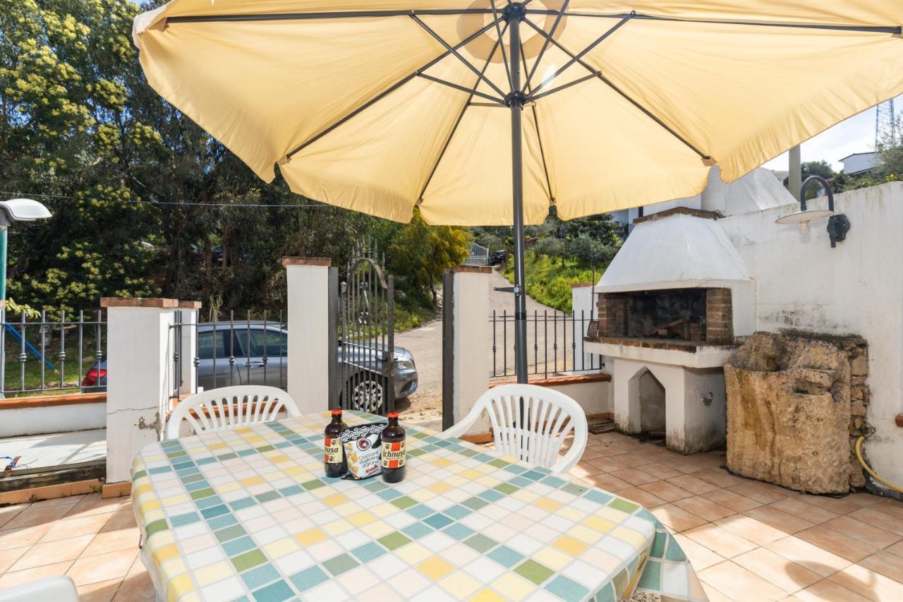 Casa Con Barbecue Lägenhet Àrbatax Exteriör bild